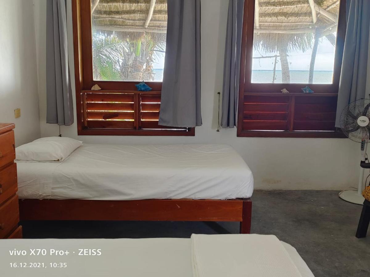 Lunazul Eco-Cabana Frente Al Mar Mahahual Luaran gambar