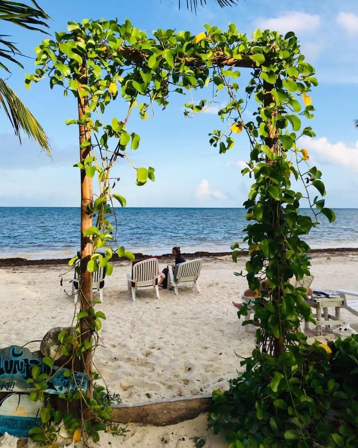 Lunazul Eco-Cabana Frente Al Mar Mahahual Luaran gambar