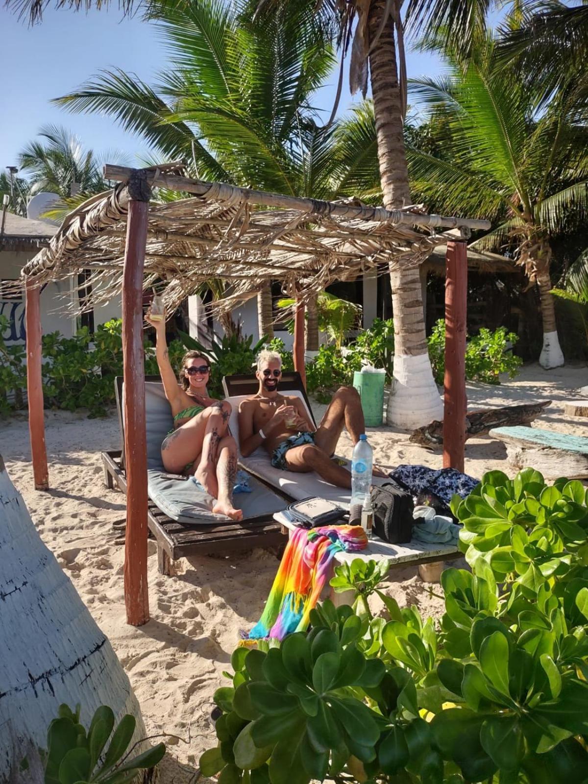 Lunazul Eco-Cabana Frente Al Mar Mahahual Luaran gambar